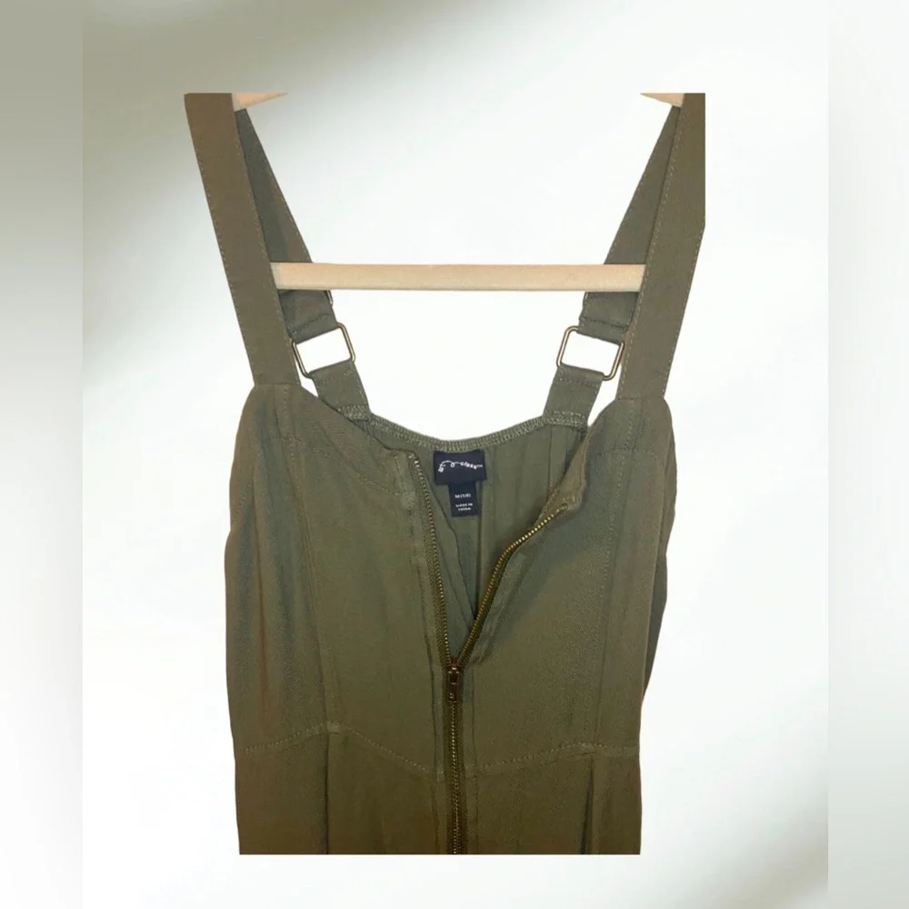 Art Class Hunter Green Romper Overalls Size Medium (7/8)